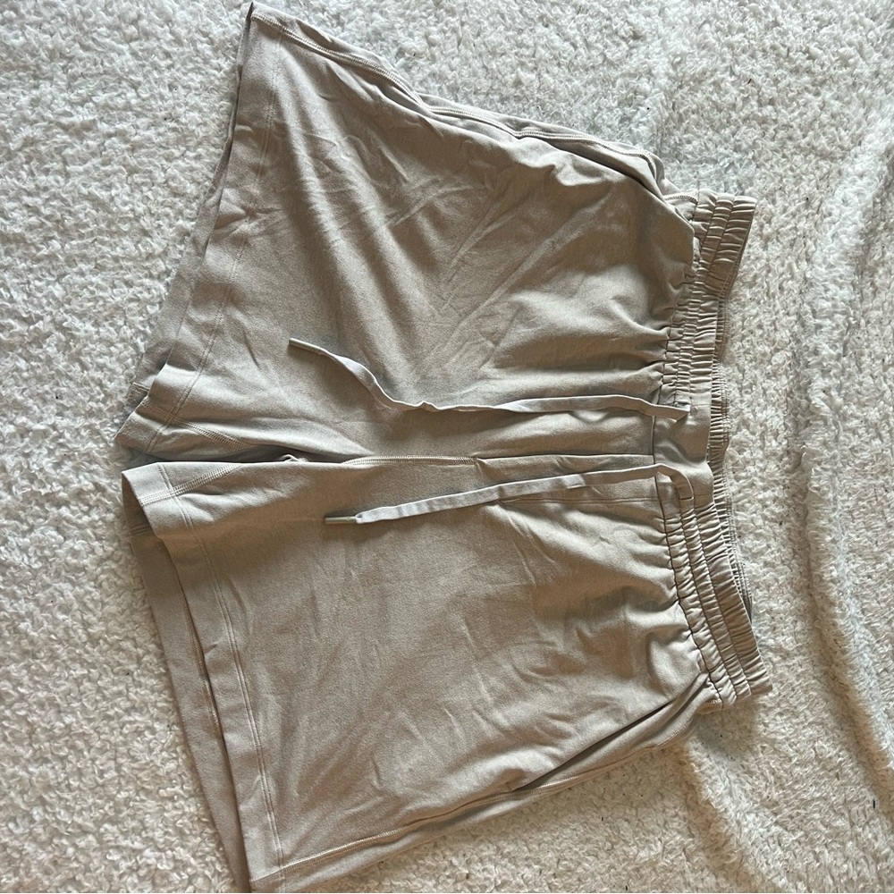 Large Men’s LuluLemon Soft Jersey Shorts